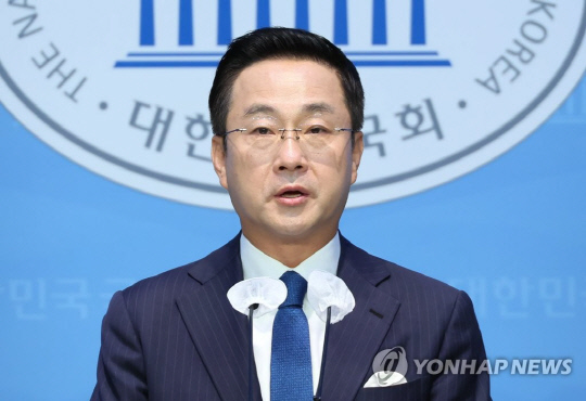 박성준 더불어민주당 대변인<연합뉴스>